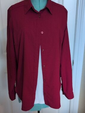 Columbia Womens Burgundy Vented Button Down Shirt